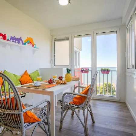 Lejlighed Wintowinrentals Sunny Side, Pool, Wifi & Sea View